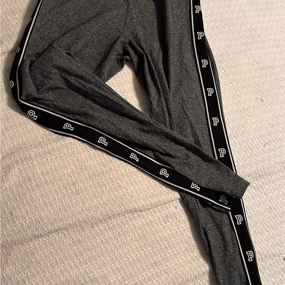 PINK Gray leggings - Picture 2 of 3